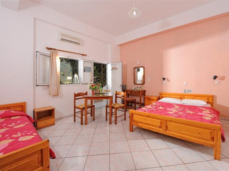Primavera Beach Hotel Studios & Apartments Malia Extérieur photo
